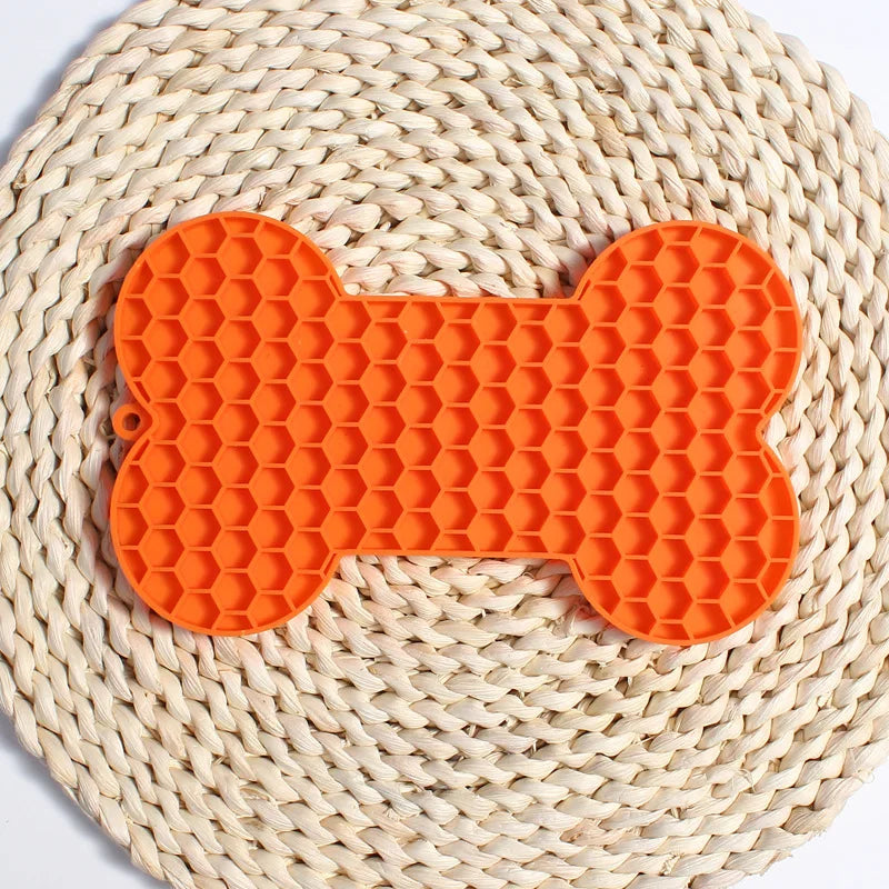 Bone Shape Silicone Licking Pad Pet Dog Peanut Butter Slow Food Bowl Eating for Cats Dogs Feeder Feeding Lickmat